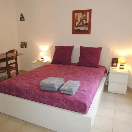 شقة Comme Petite Maison A 3,5 Kms D'avignon فينوف ليز أفيجْنْ
